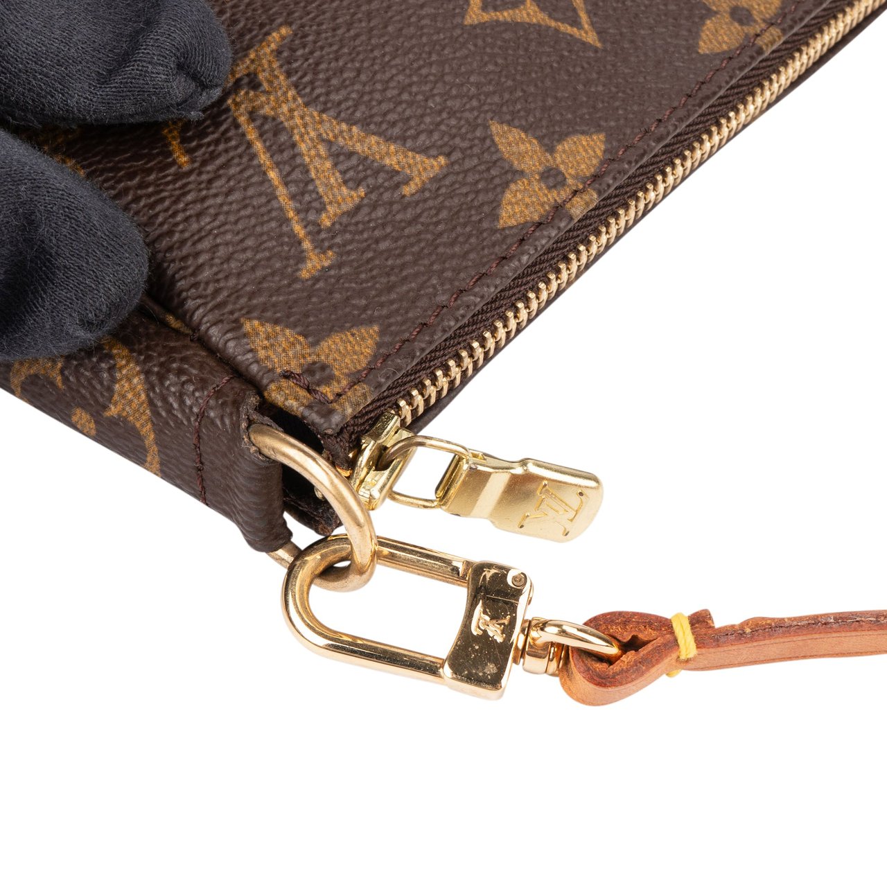 Louis Vuitton Louis Vuitton Monogram Canvas Pochette Accessoires Handbag Bruin