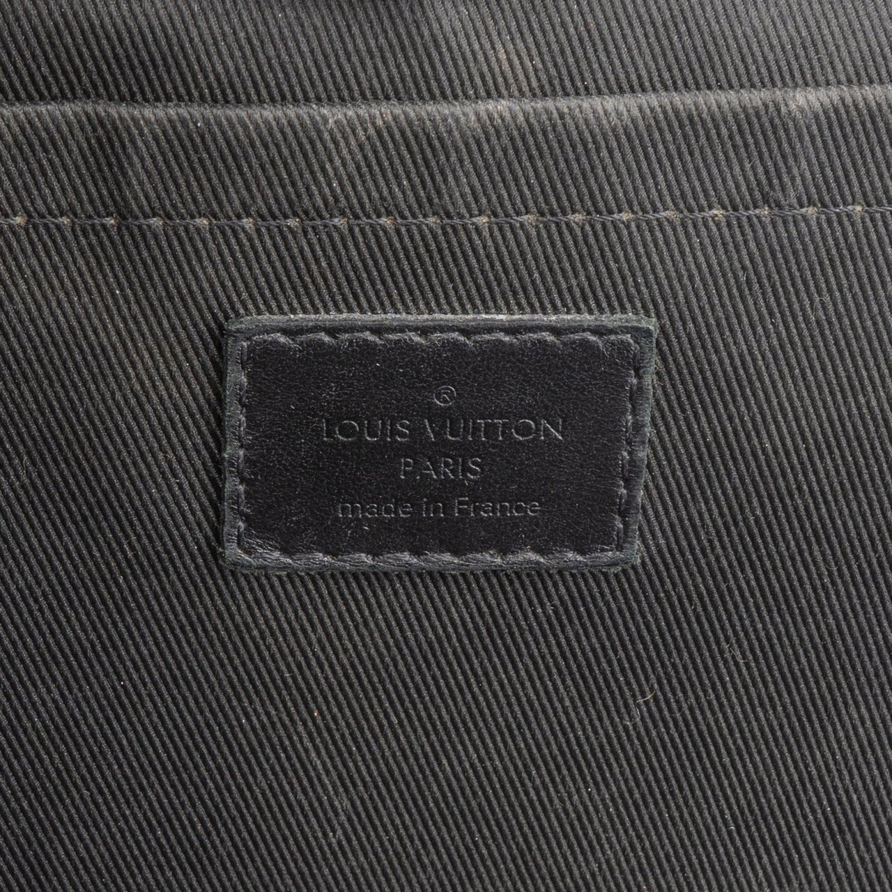 Louis Vuitton Louis Vuitton Monogram Shadow Leather Pochette Jour Discovery Clutch Zwart