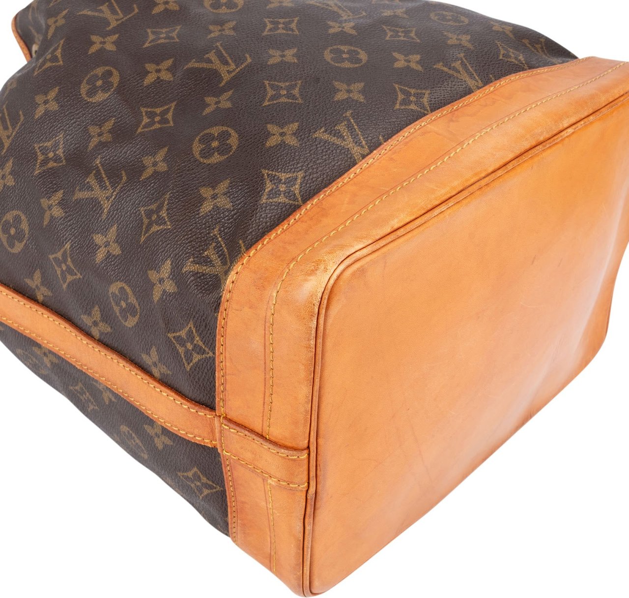 Louis Vuitton Louis Vuitton Monogram Canvas Sac Noé Grande Shoulder Bag Bruin