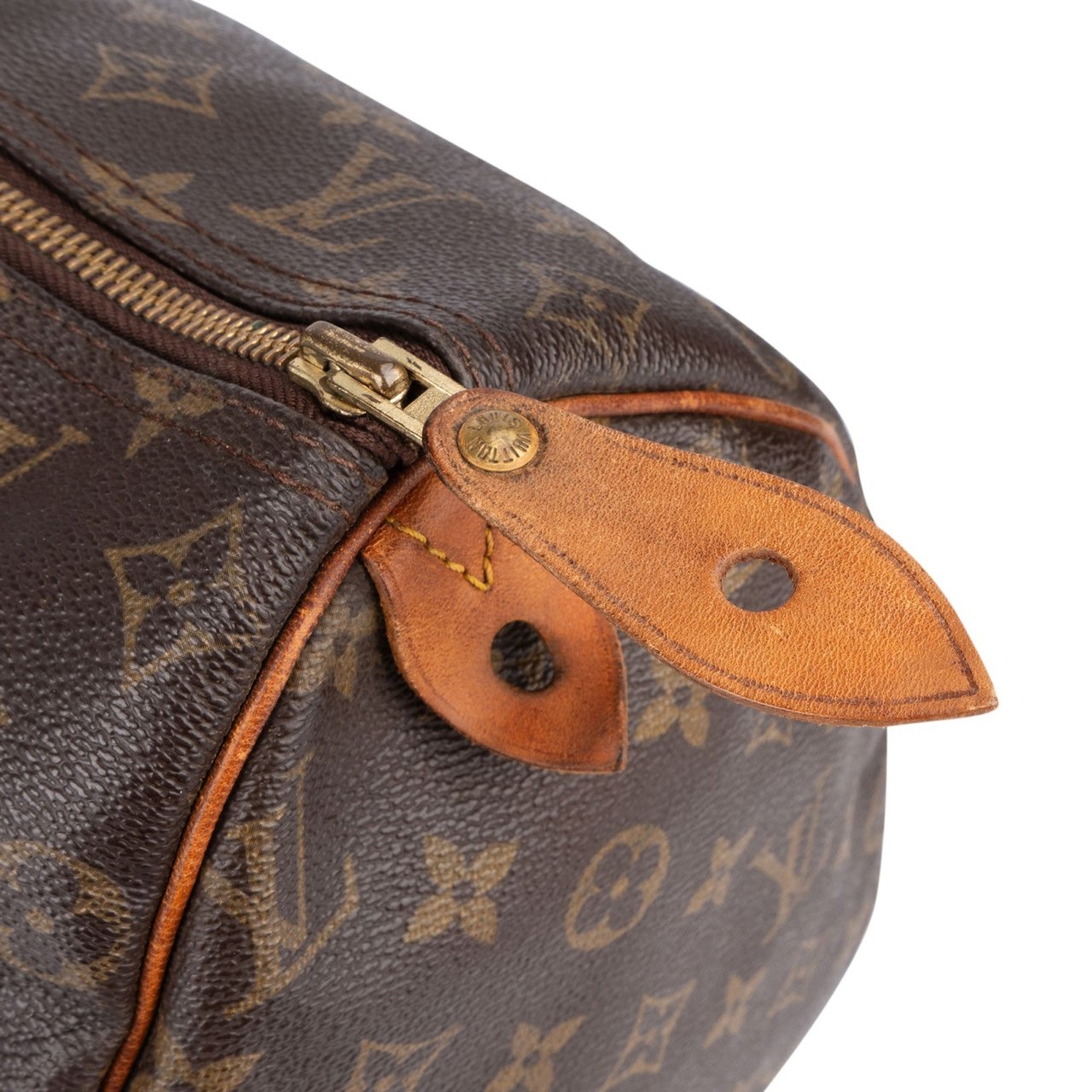 Louis Vuitton Louis Vuitton Monogram Canvas Speedy 40 Handbag Bruin