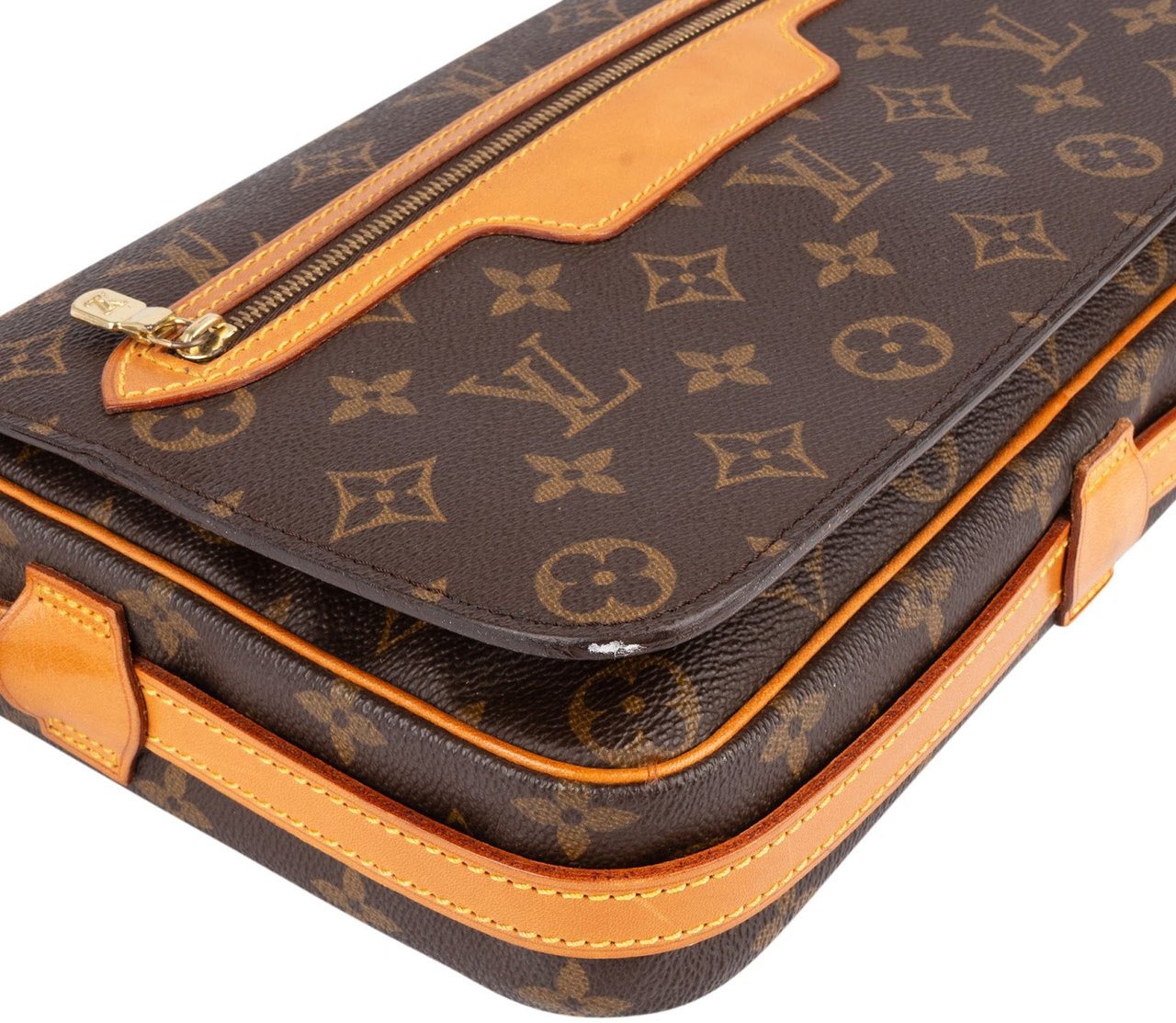Louis Vuitton Louis Vuitton Monogram Canvas Saint Germain GM Crossbody Bag Bruin