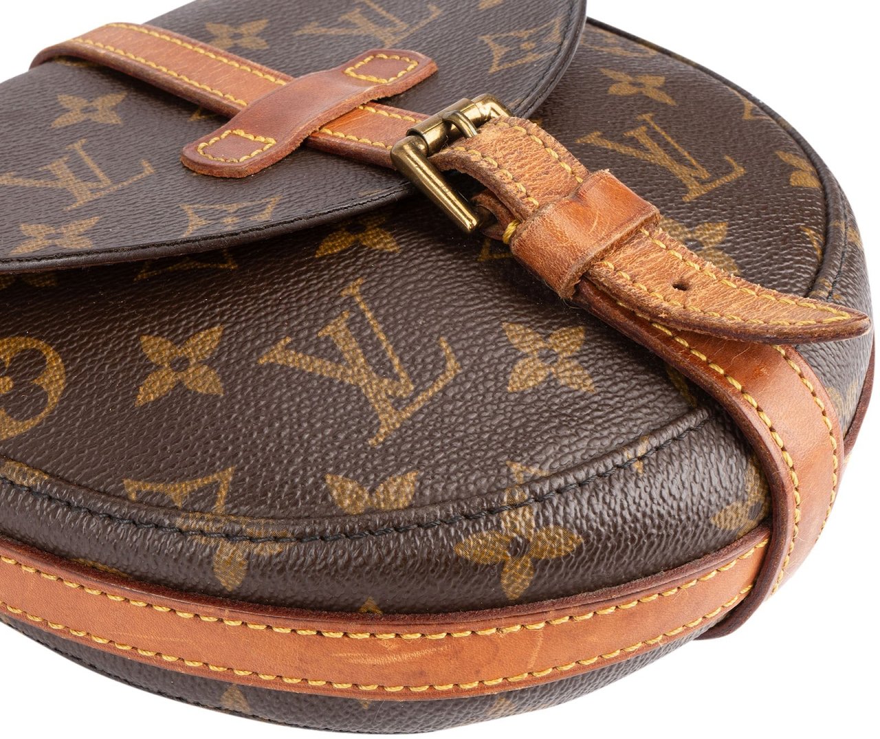 Louis Vuitton Louis Vuitton Monogram Canvas Chantilly PM Crossbody Bag Bruin