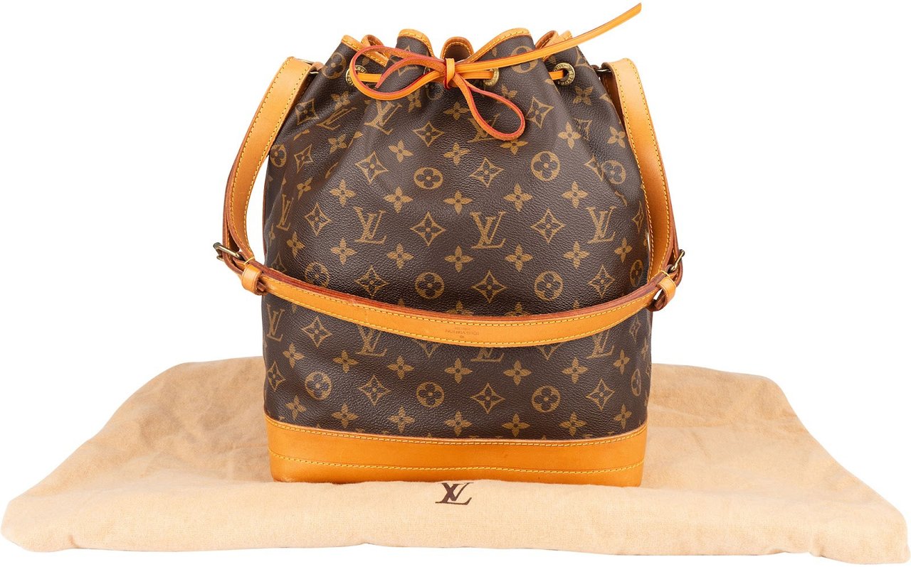 Louis Vuitton Louis Vuitton Monogram Canvas Sac Noé Grande Shoulder Bag Bruin