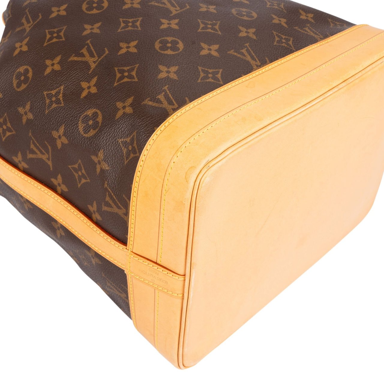 Louis Vuitton Louis Vuitton Monogram Canvas Sac Noé Grande Shoulder Bag Bruin