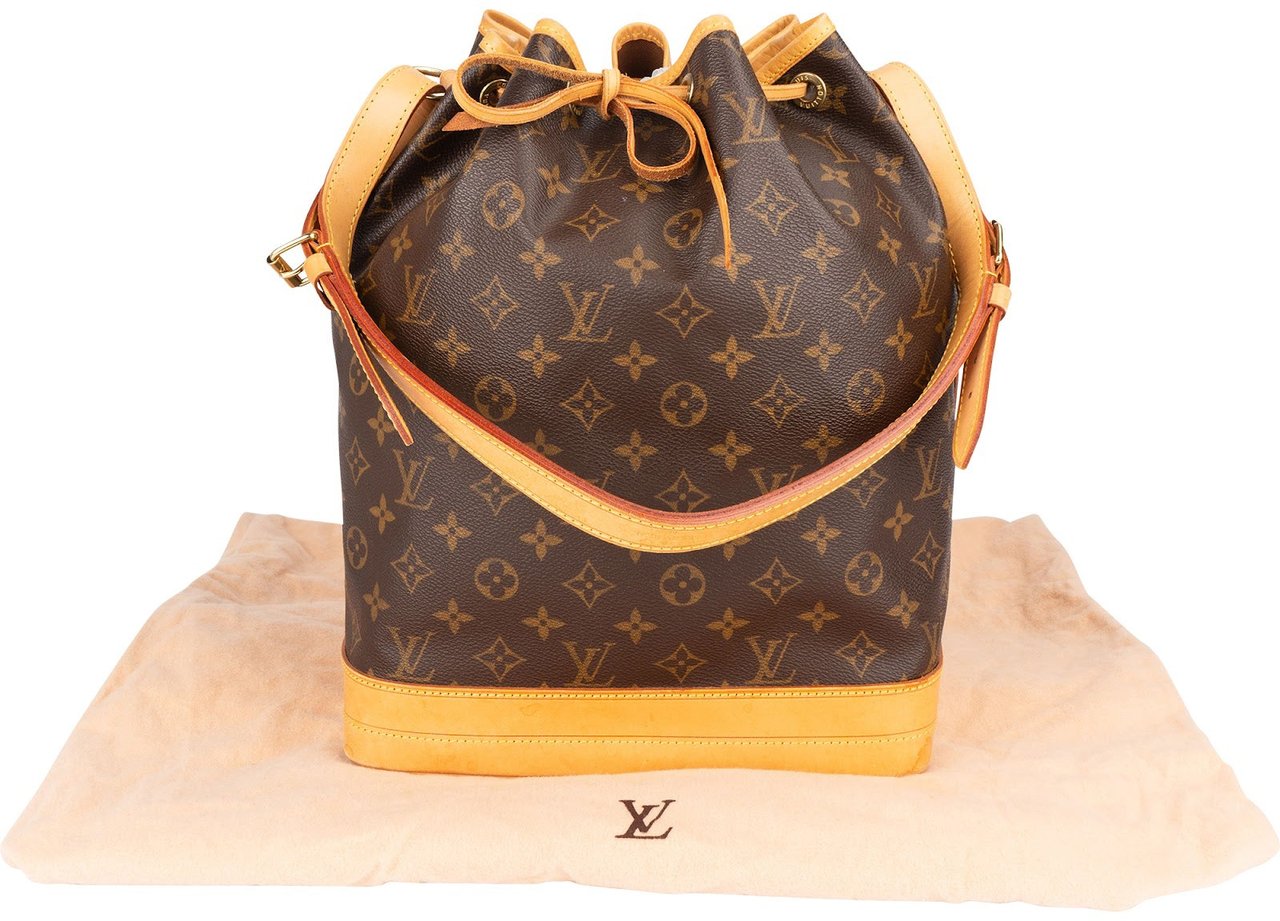 Louis Vuitton Louis Vuitton Monogram Canvas Sac Noé Grande Shoulder Bag Bruin