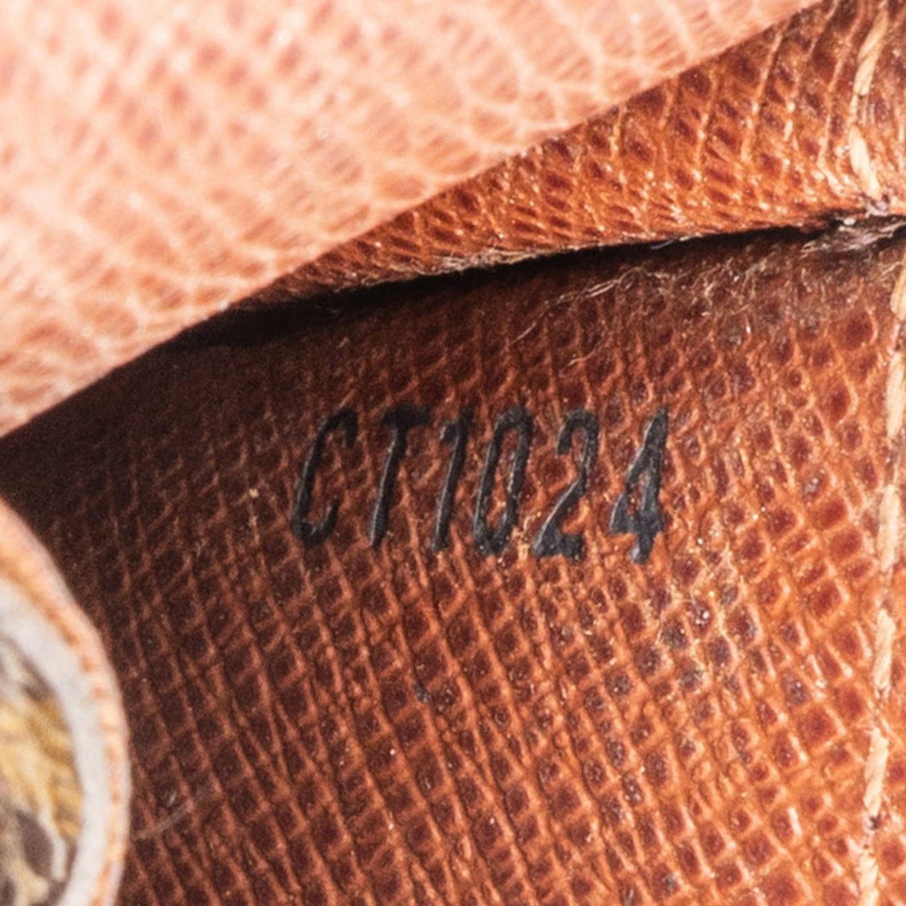 Louis Vuitton Louis Vuitton Monogram Canvas Cigarette Etui Bruin