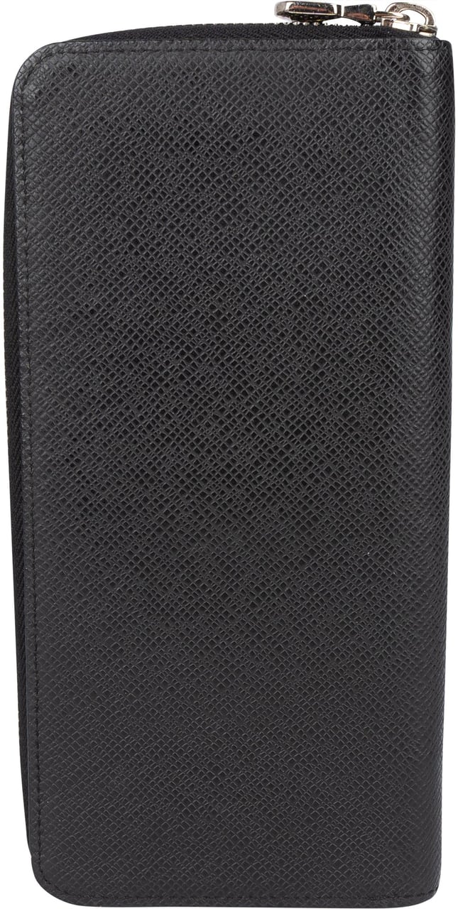 Louis Vuitton Louis Vuitton Taiga Leather Zippy Vertical Wallet Zwart