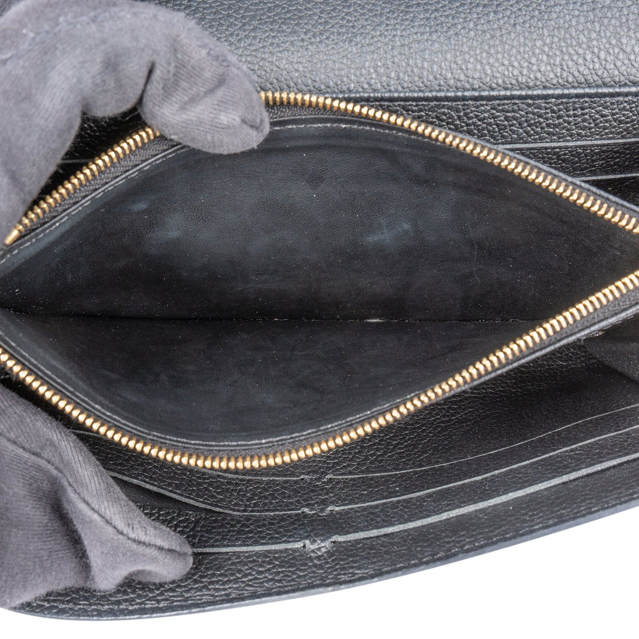 Louis Vuitton Louis Vuitton Monogram Empreinte Leather Sarah Wallet Zwart