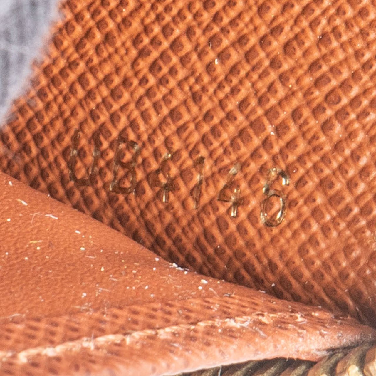 Louis Vuitton Louis Vuitton Monogram Canvas Sarah Wallet Bruin