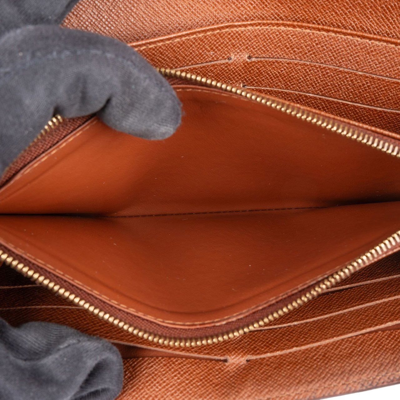 Louis Vuitton Louis Vuitton Monogram Canvas Sarah Wallet Bruin