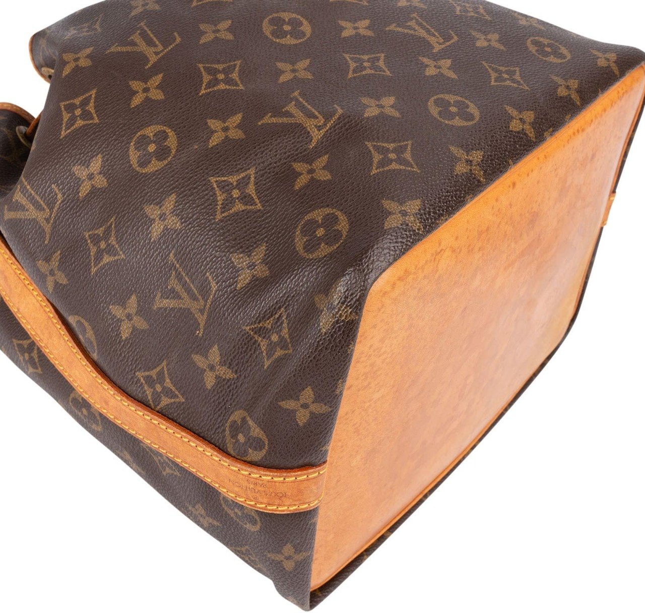 Louis Vuitton Louis Vuitton Monogram Canvas Sac Noé Petit Shoulder Bag Bruin