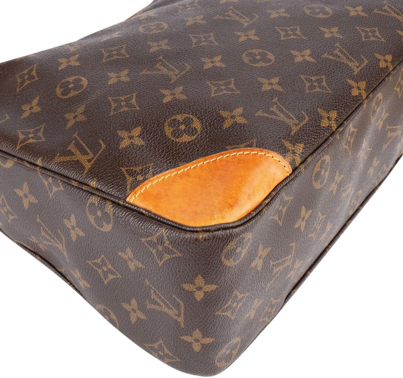 Louis Vuitton Louis Vuitton Canvas Monogram Boulogne Crossbody Bag Bruin