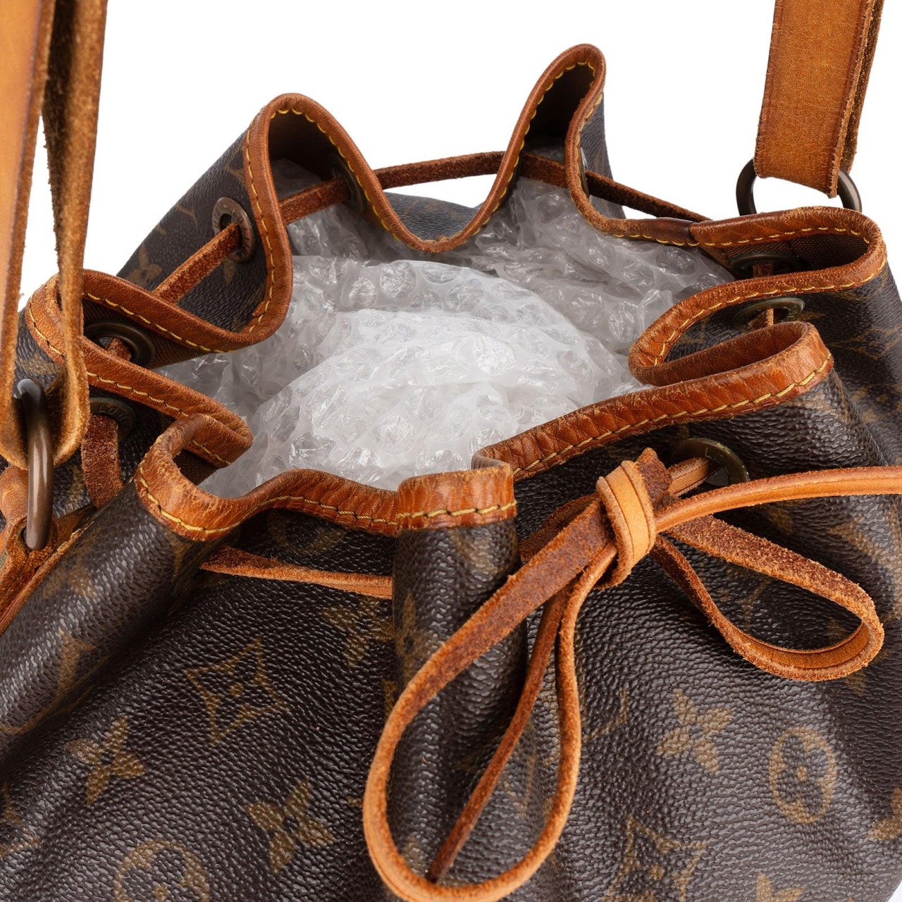Louis Vuitton Louis Vuitton Monogram Canvas Sac Noé Grande Shoulder Bag Bruin