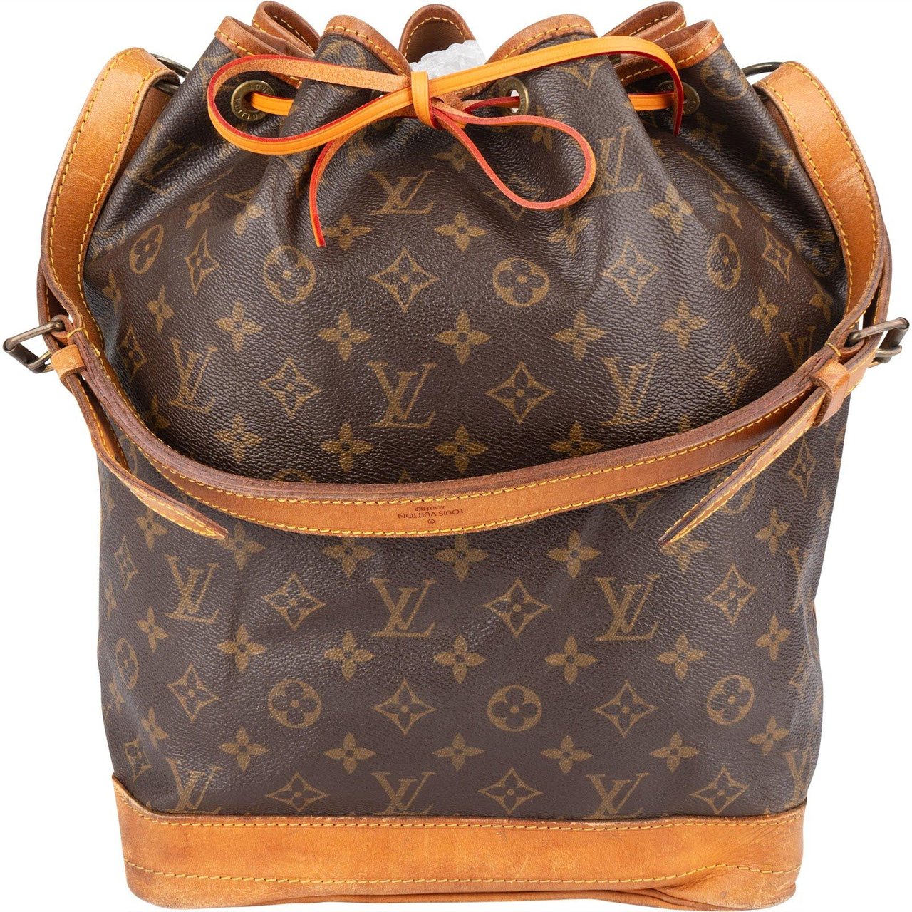 Louis Vuitton Louis Vuitton Monogram Canvas Sac Noé Grande Shoulder Bag Bruin