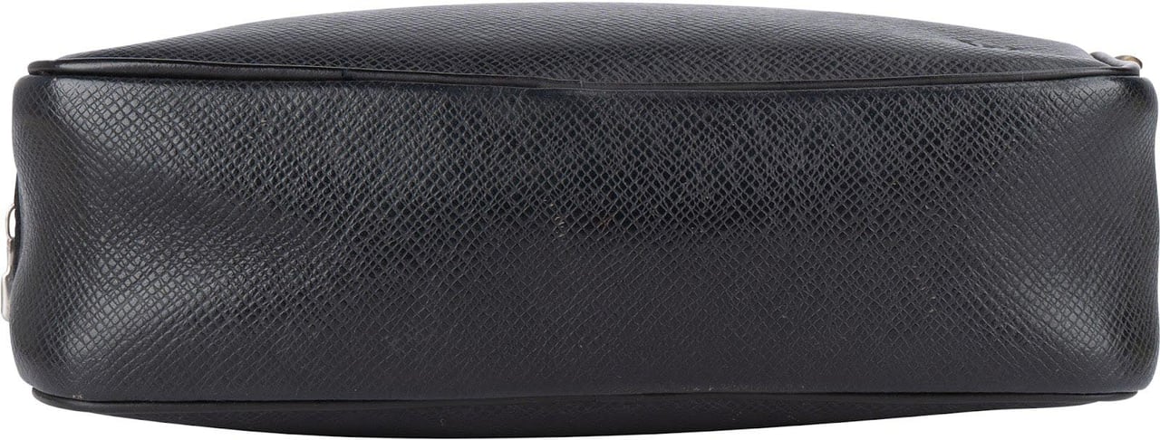 Louis Vuitton Louis Vuitton Noir Epi Leather Homme Clutch Zwart