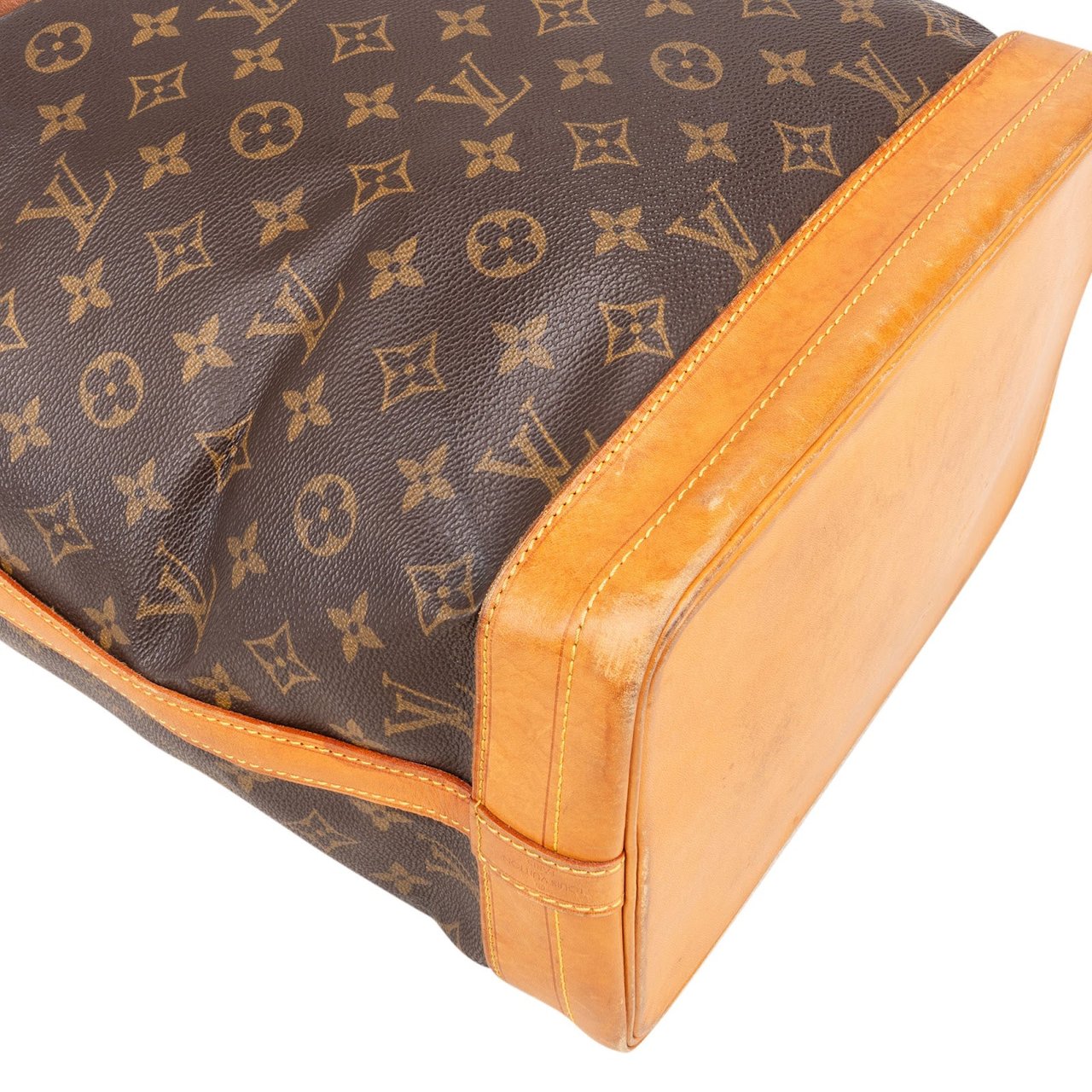 Louis Vuitton Louis Vuitton Monogram Canvas Sac Noé Grande Shoulder Bag Bruin