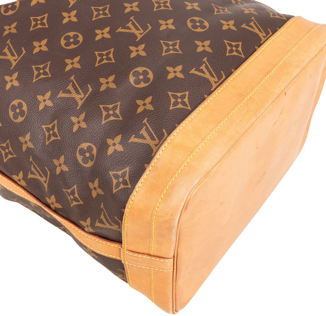 Louis Vuitton Louis Vuitton Monogram Canvas Sac Noé Grande Shoulder Bag Bruin