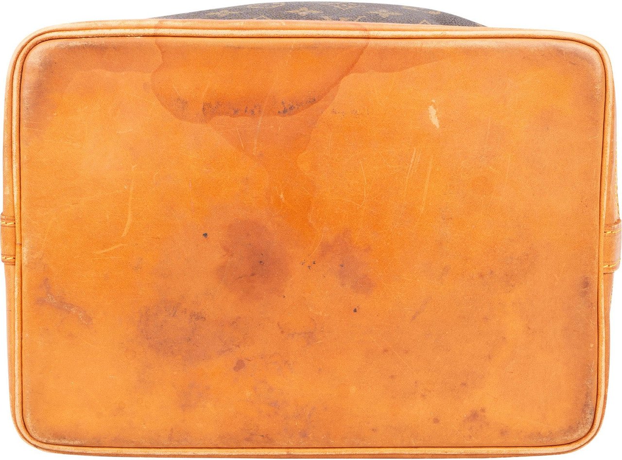 Louis Vuitton Louis Vuitton Monogram Canvas Sac Noé Grande Shoulder Bag Bruin