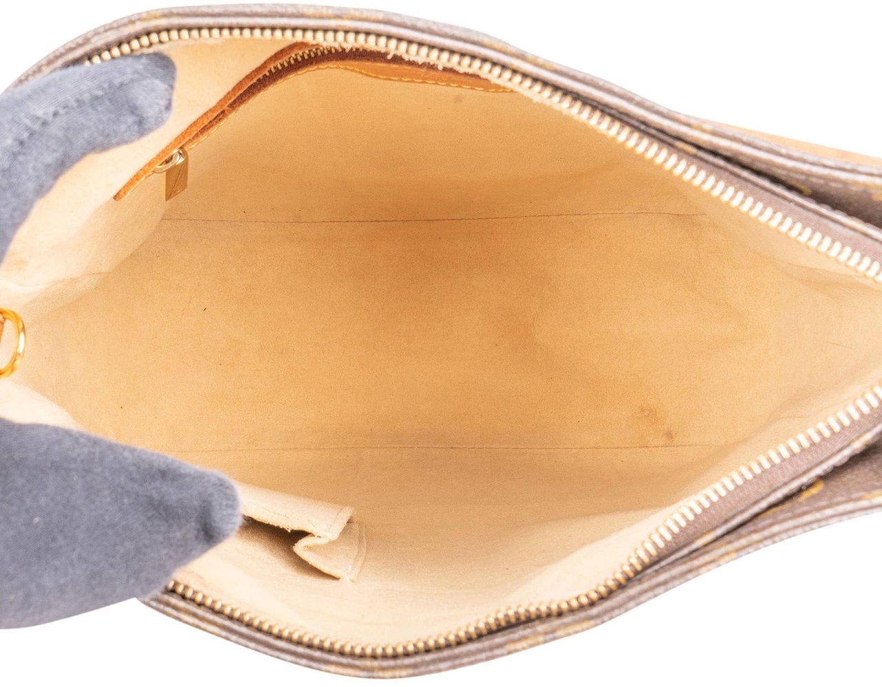 Louis Vuitton Louis Vuitton Monogram Canvas Looping GM Shoulder Bag Bruin