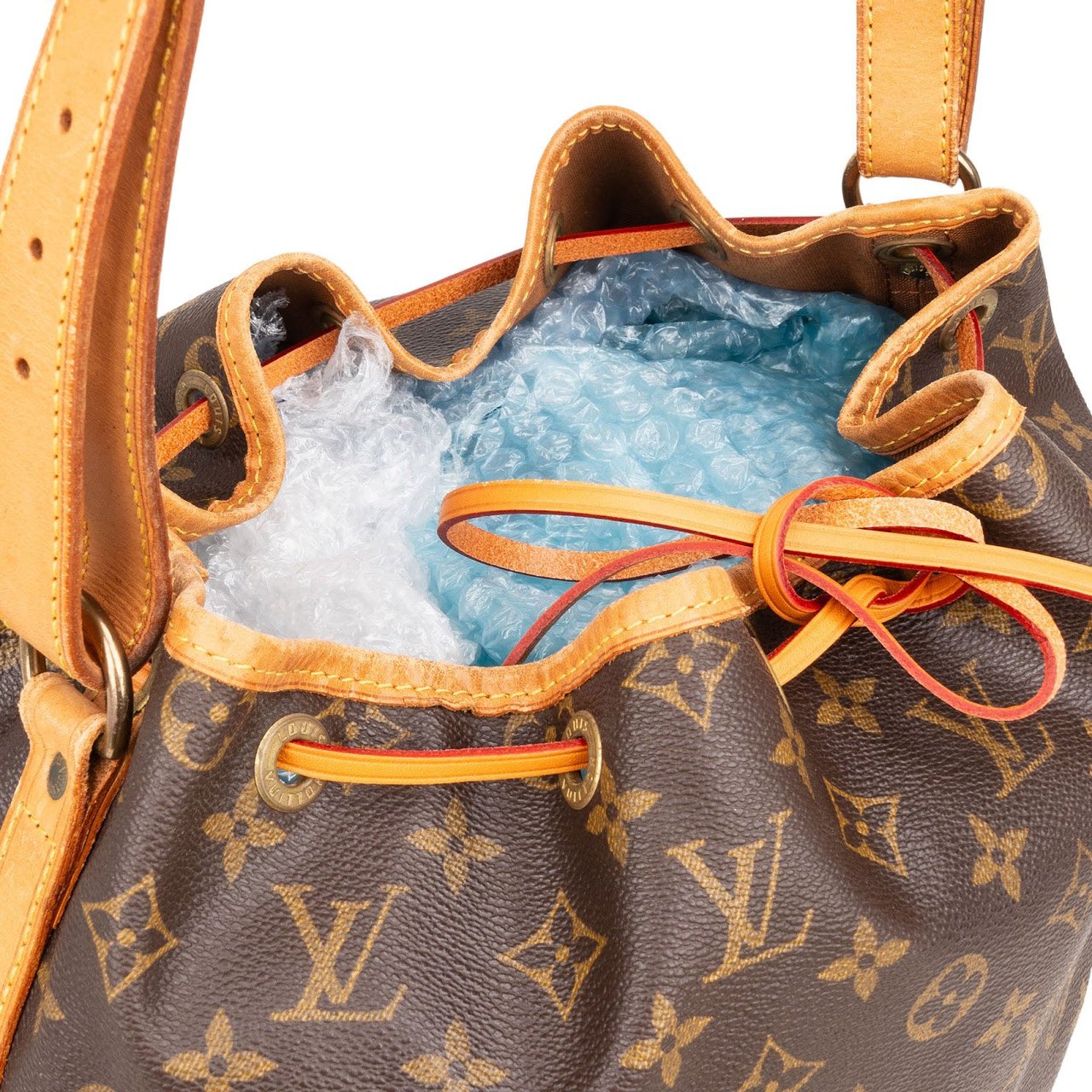 Louis Vuitton Louis Vuitton Monogram Canvas Sac Noé Grande Shoulder Bag Bruin