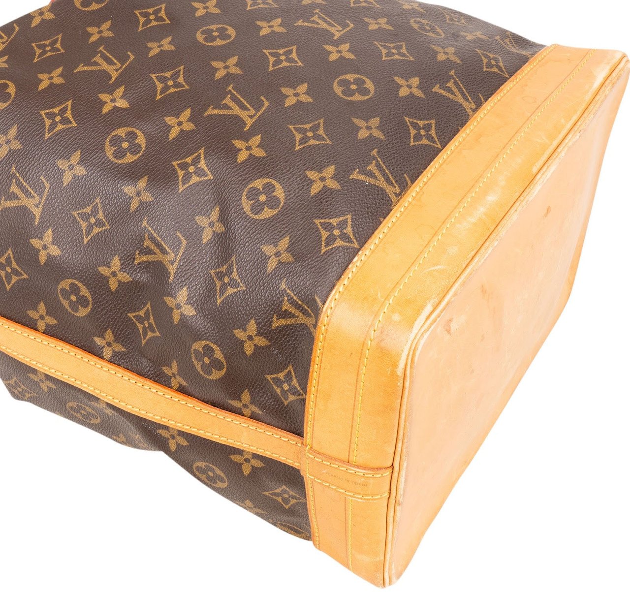 Louis Vuitton Louis Vuitton Monogram Canvas Sac Noé Grande Shoulder Bag Bruin