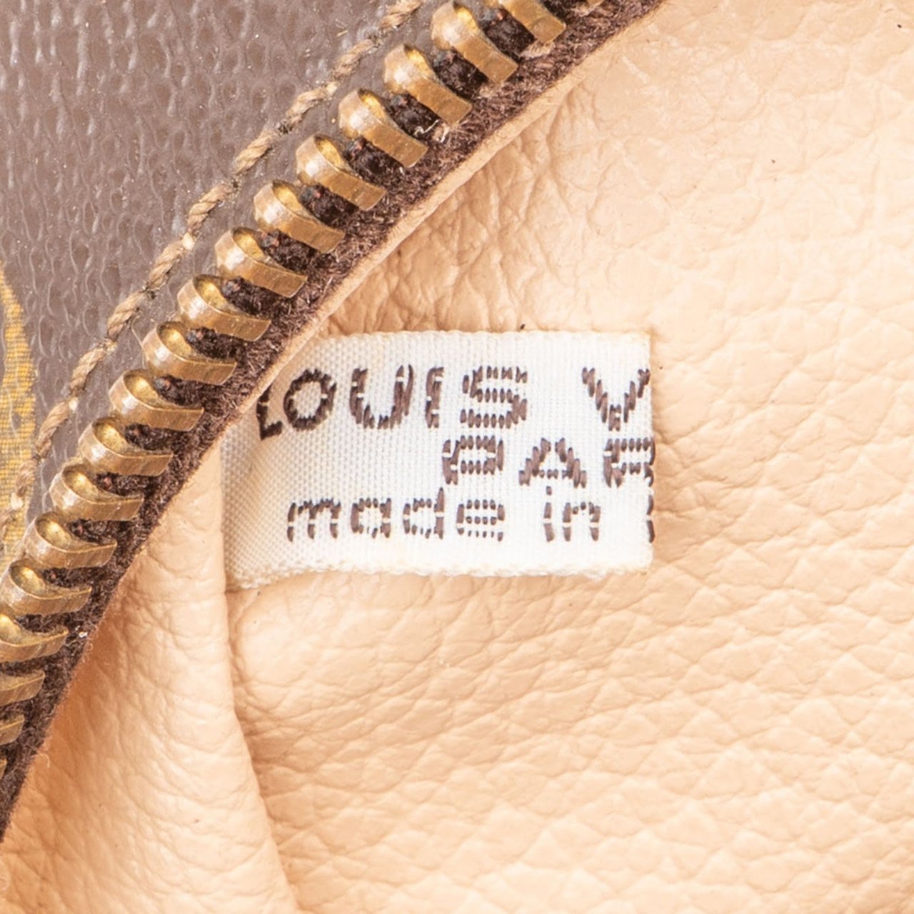 Louis Vuitton Louis Vuitton Monogram Canvas Trousse Toilette 28 Clutch Bruin