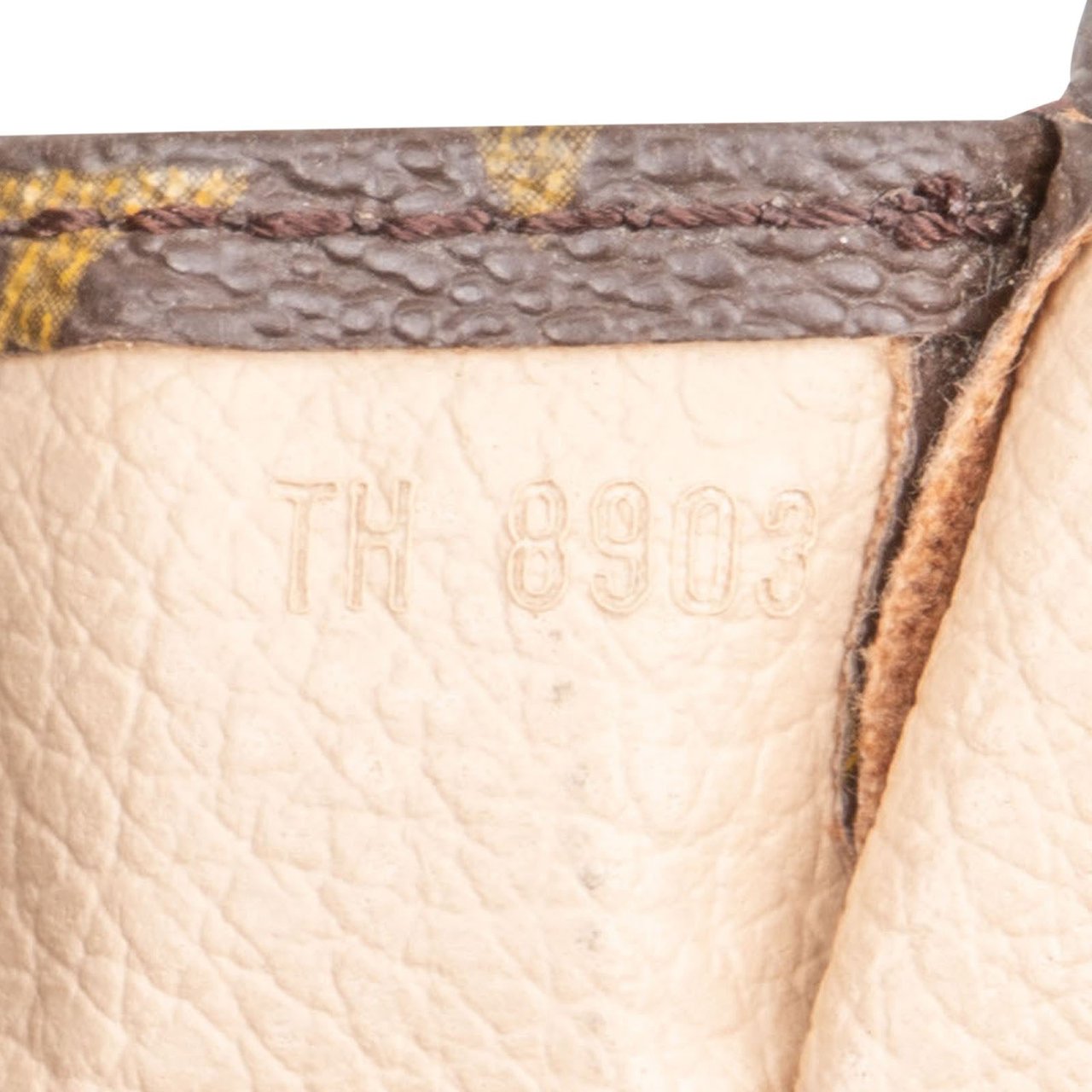 Louis Vuitton Louis Vuitton Monogram Canvas Poche Toilette Clutch Bruin