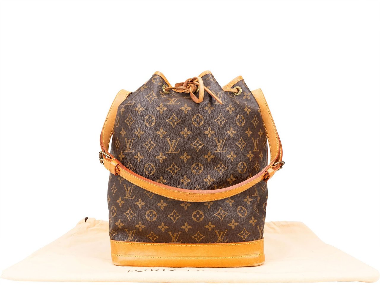 Louis Vuitton Louis Vuitton Monogram Canvas Sac Noé Grande Shoulder Bag Bruin