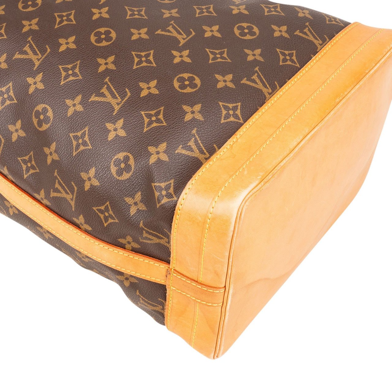 Louis Vuitton Louis Vuitton Monogram Canvas Sac Noé Grande Shoulder Bag Bruin