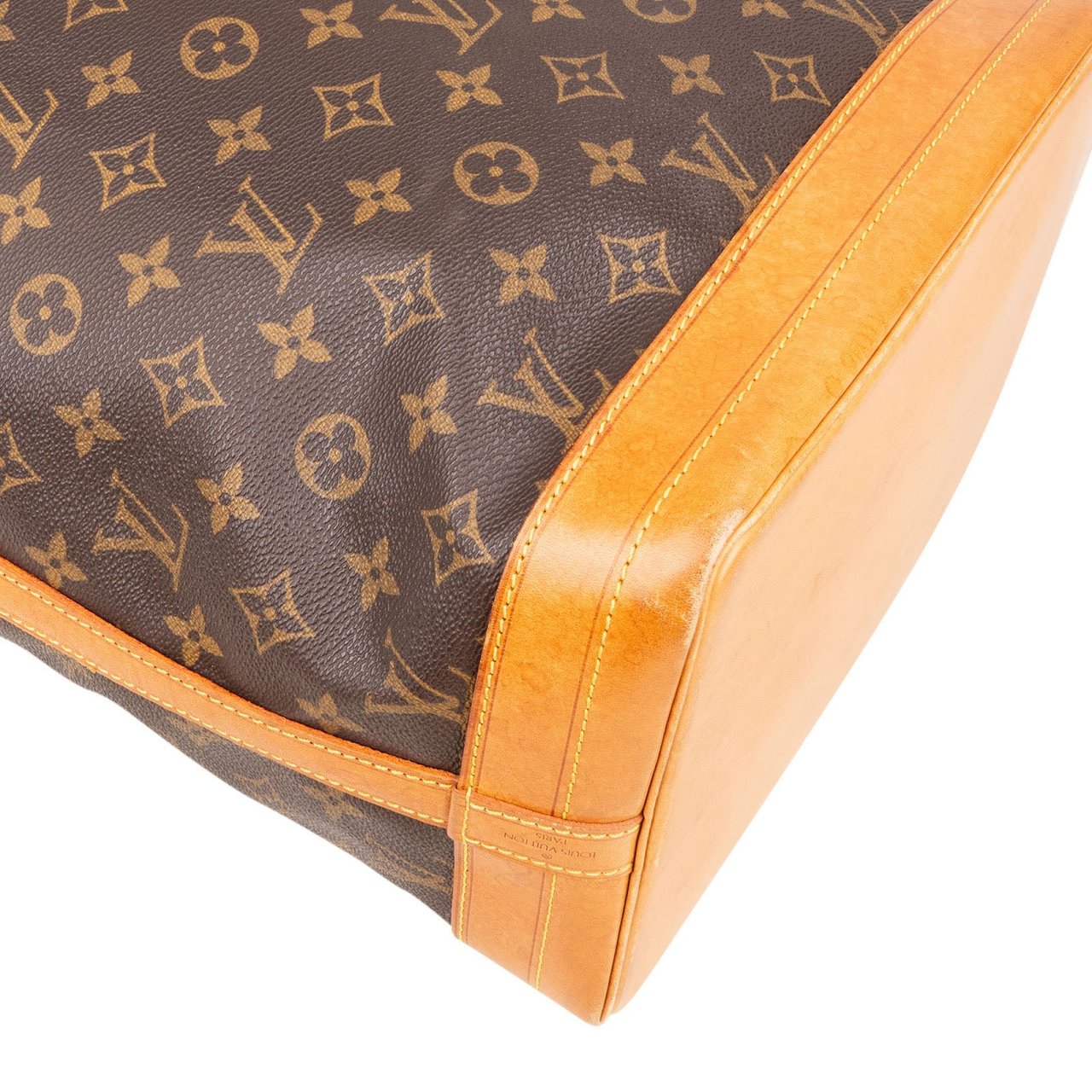 Louis Vuitton Louis Vuitton Monogram Canvas Sac Noé Grande Shoulder Bag Bruin
