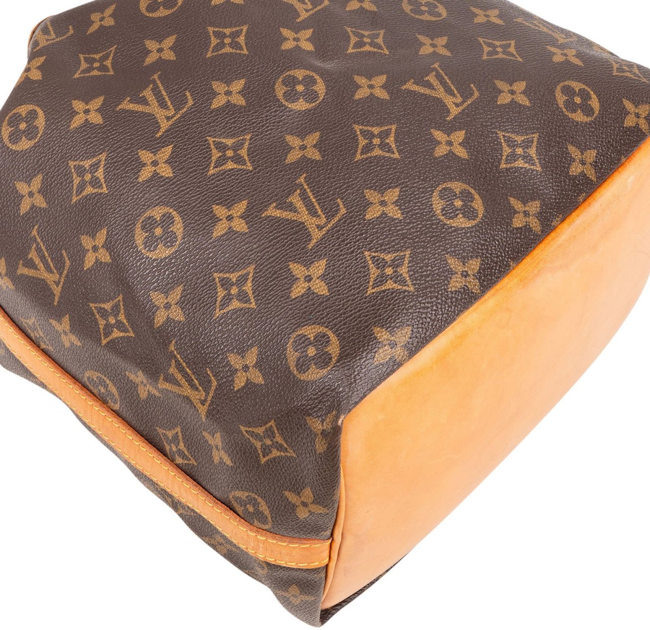 Louis Vuitton Louis Vuitton Monogram Canvas Noé Petit Shoulder Bag Bruin
