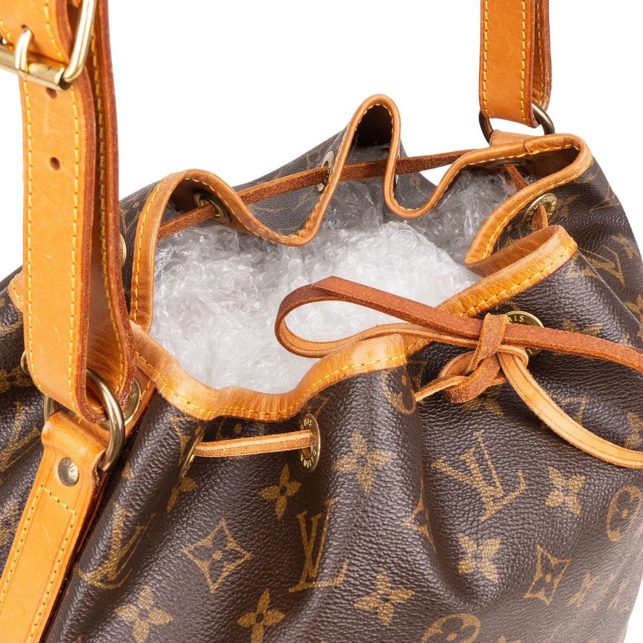 Louis Vuitton Louis Vuitton Monogram Canvas Sac Noé Grande Shoulder Bag Bruin