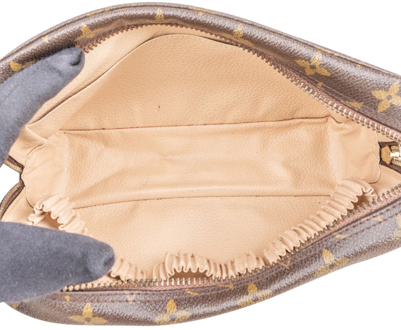 Louis Vuitton Louis Vuitton Monogram Canvas Trousse Toilette 23 Clutch Bruin