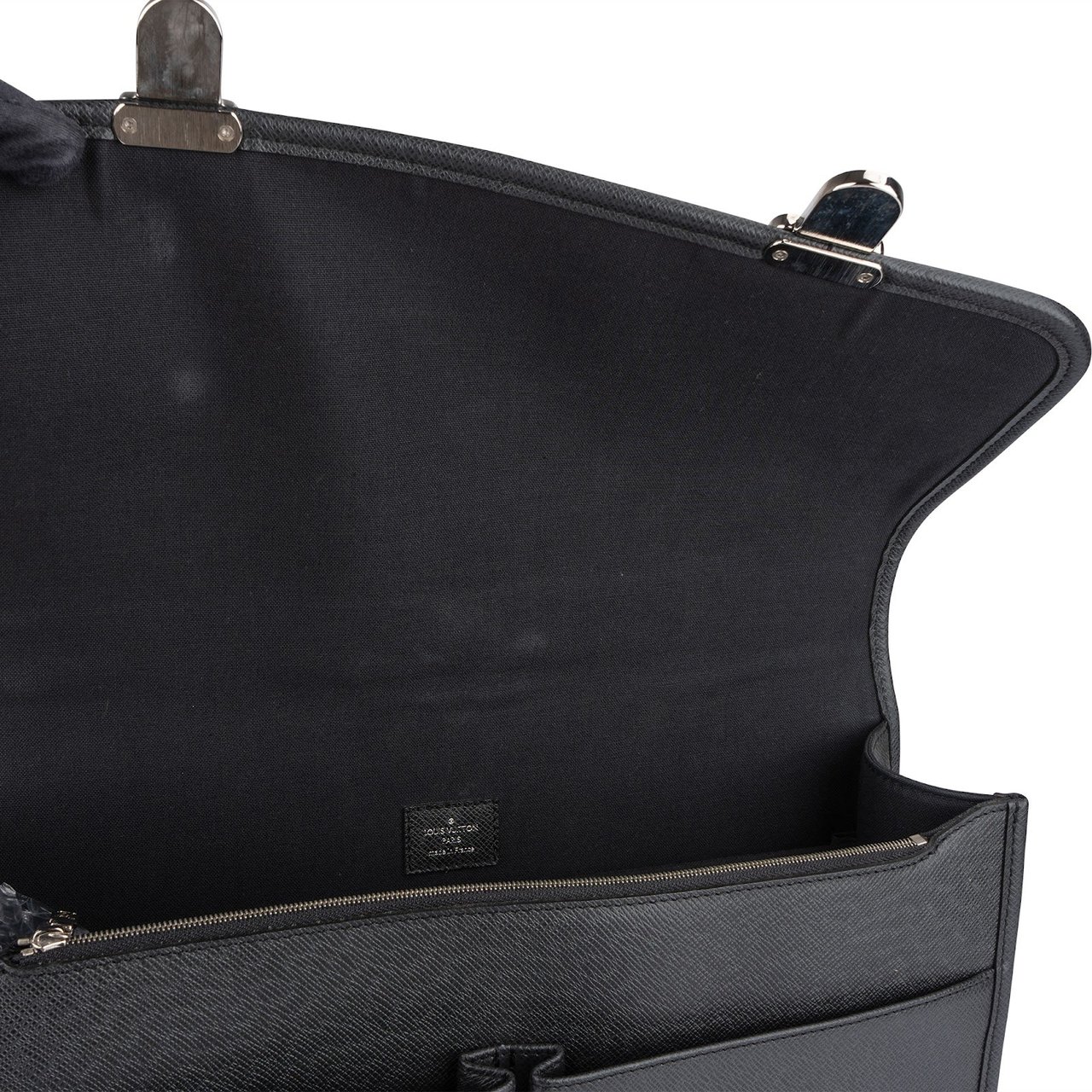 Louis Vuitton Louis Vuitton Noir Taiga Leather Alexei Anton Business Handbag Zwart