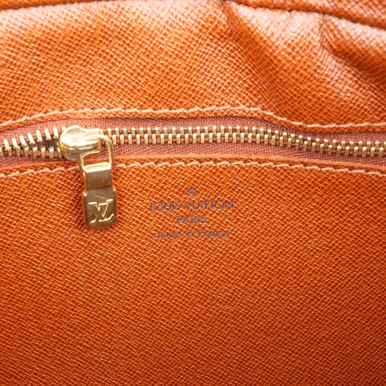 Louis Vuitton Louis Vuitton Canvas Monogram Marly Dragonne Clutch Bruin