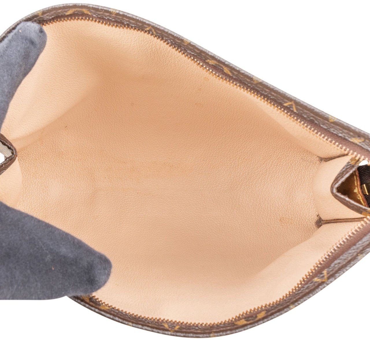 Louis Vuitton Louis Vuitton Canvas Monogram Poche Toilette 25 Clutch Bruin