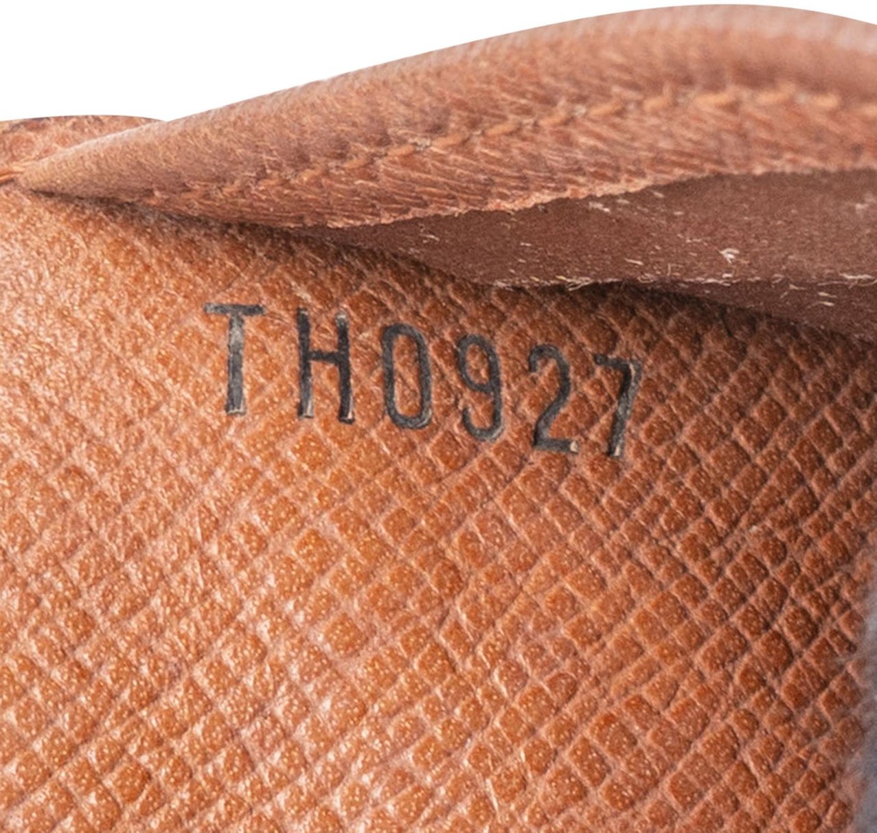 Louis Vuitton Louis Vuitton Monogram Canvas Sarah Wallet Bruin