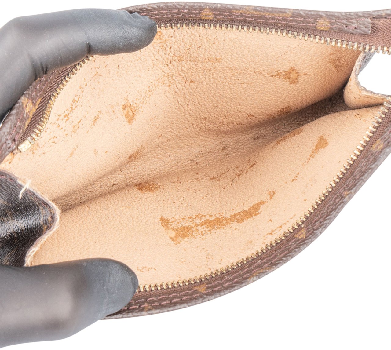 Louis Vuitton Louis Monogram Canvas Bucket Bag Pochette Accessoire Bruin