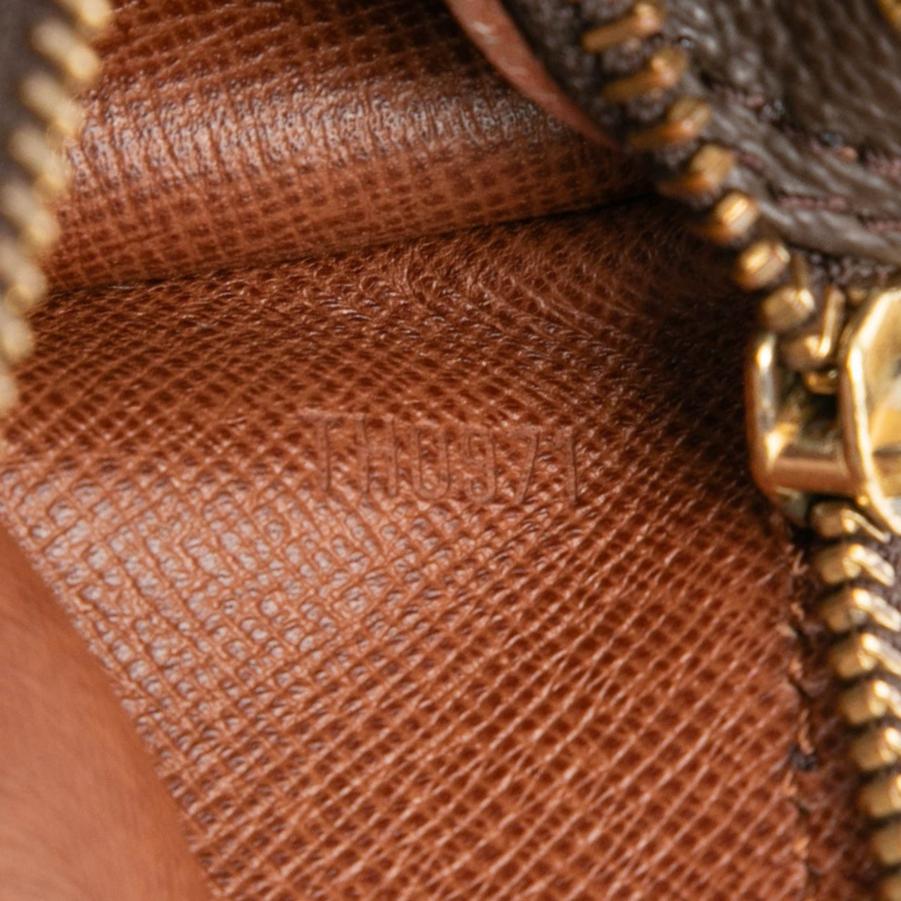 Louis Vuitton Monogram Papillon 30 Bruin