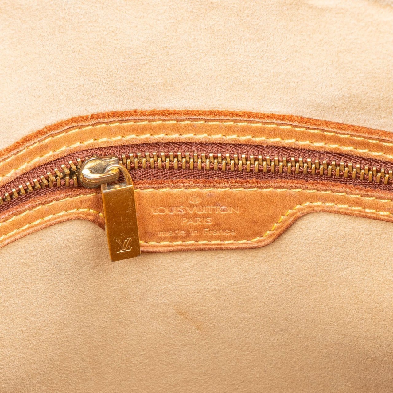 Louis Vuitton Louis Vuitton Monogram Canvas Looping GM Shoulder Bag Bruin