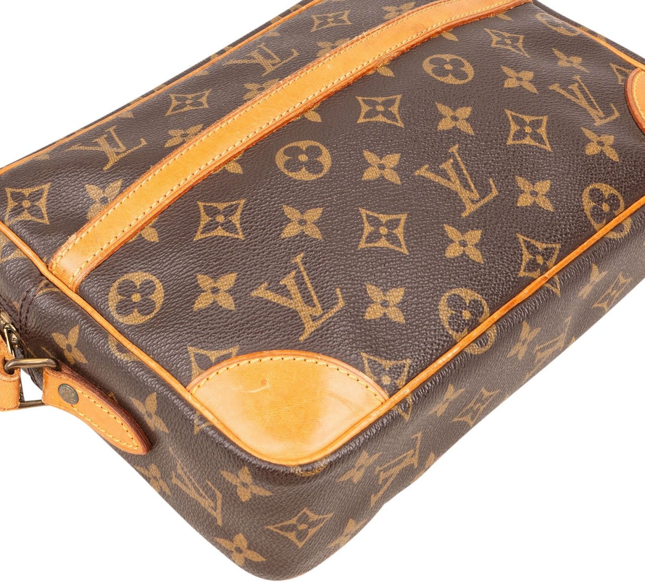 Louis Vuitton Louis Vuitton Monogram Canvas Trocadero 27 Crossbody Bag Bruin