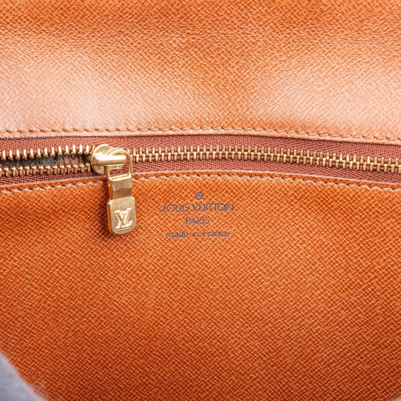 Louis Vuitton Louis Vuitton Monogram Canvas Porte Documents Laptop Clutch Bruin