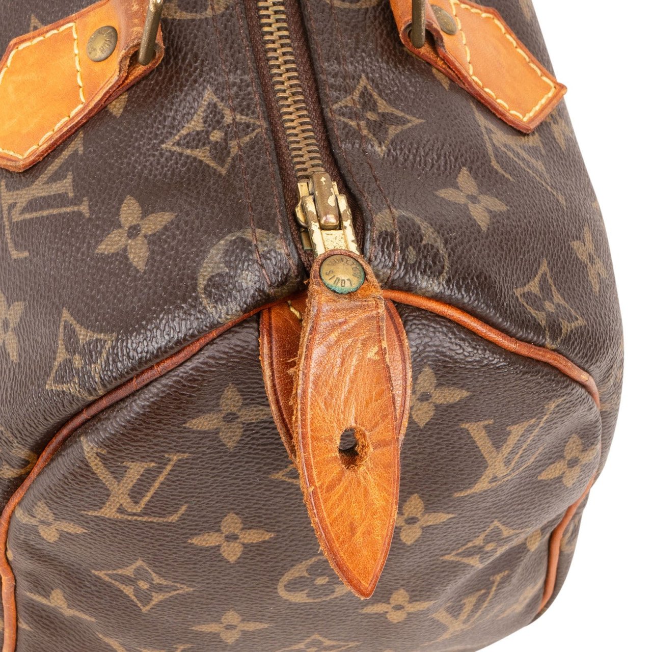 Louis Vuitton Louis Vuitton Monogram Canvas Speedy 25 Handbag Bruin