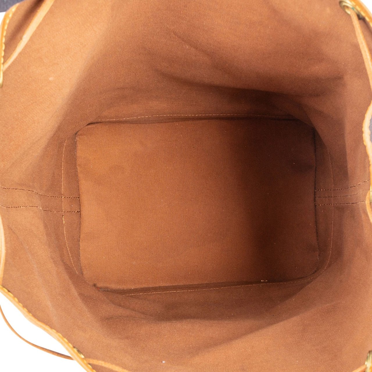 Louis Vuitton Louis Vuitton Monogram Canvas Sac Noé Grande Shoulder Bag Bruin