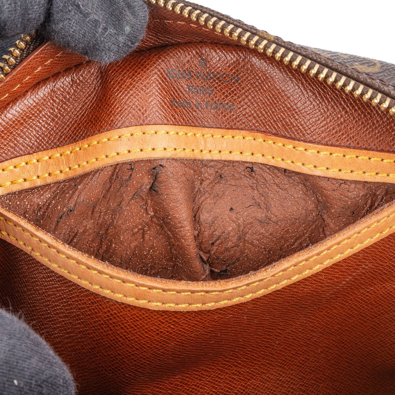 Louis Vuitton Louis Vuitton Monogram Canvas Blois Crossbody Bag Bruin