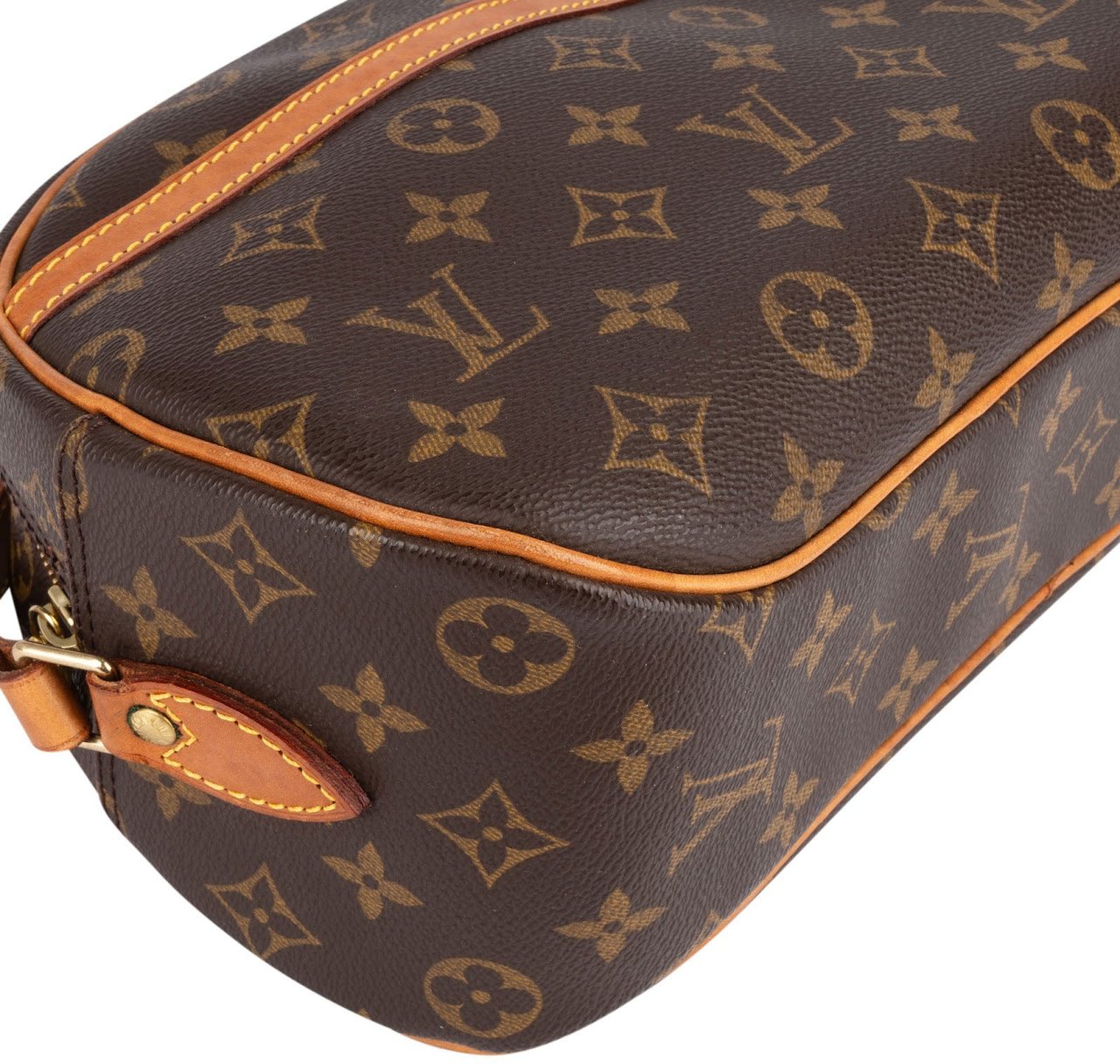 Louis Vuitton Louis Vuitton Monogram Canvas Blois Crossbody Bag Bruin