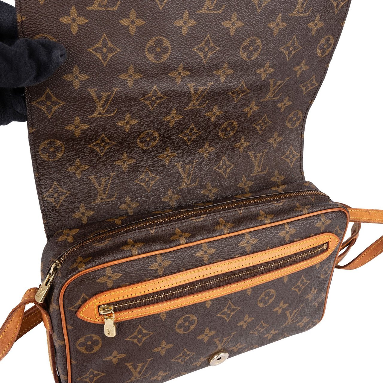 Louis Vuitton Louis Vuitton Monogram Canvas Saint Germain GM Crossbody Bag Bruin
