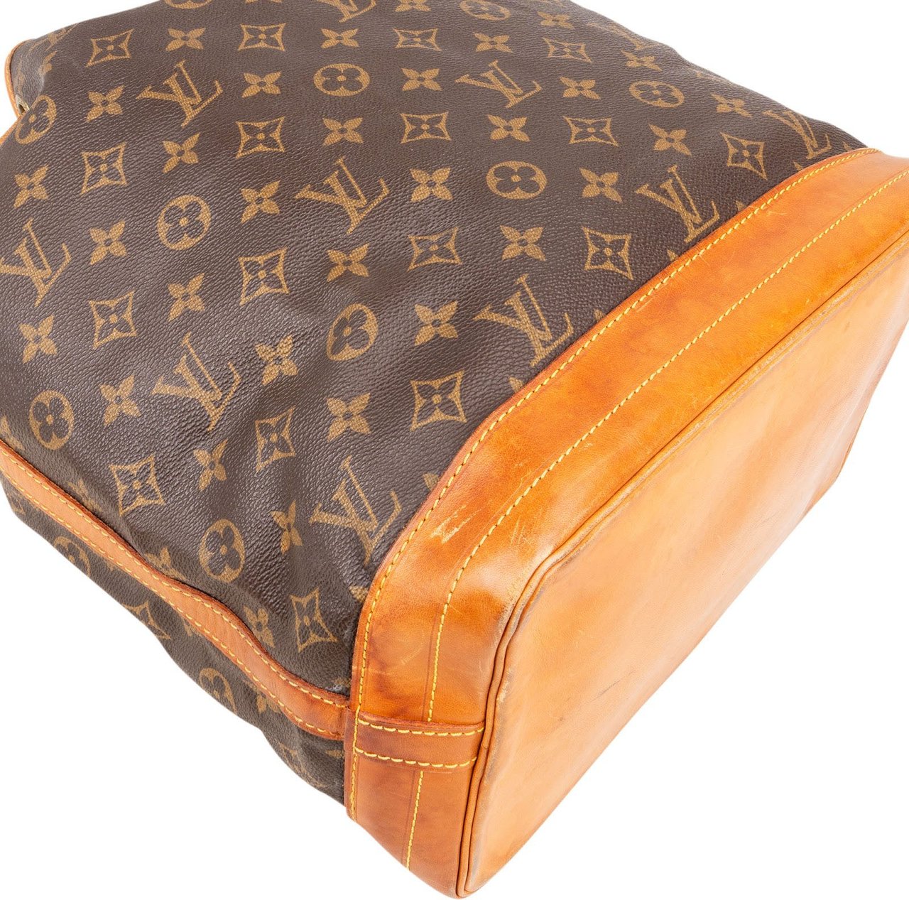 Louis Vuitton Louis Vuitton Monogram Canvas Sac Noé Grande Shoulder Bag Bruin