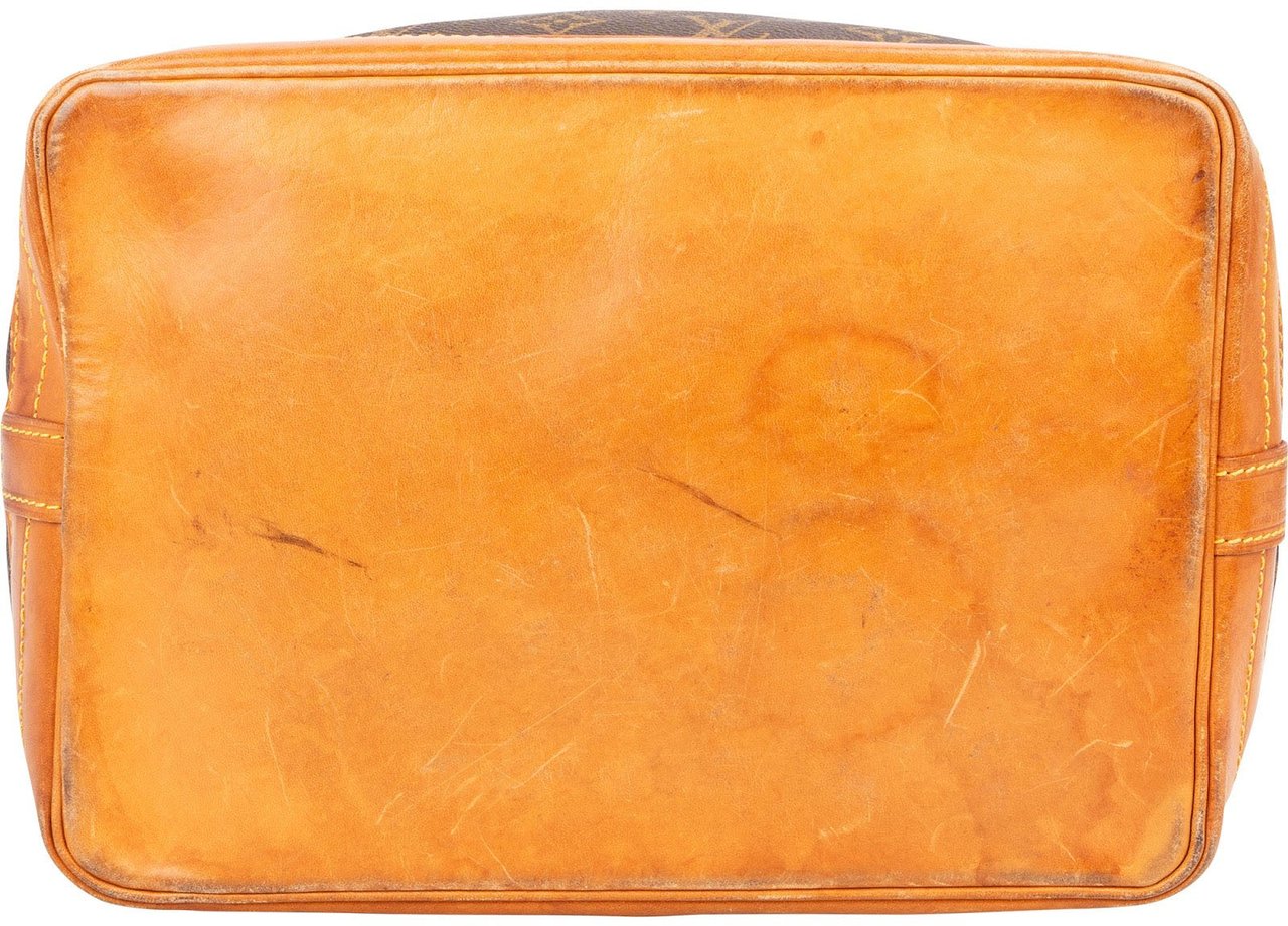 Louis Vuitton Louis Vuitton Monogram Canvas Sac Noé Grande Shoulder Bag Bruin