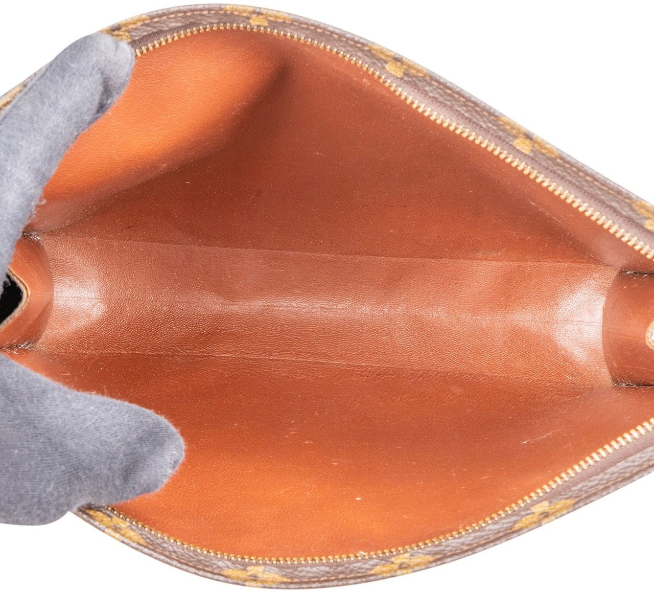 Louis Vuitton Louis Vuitton Monogram Canvas Poche Toilette 25 Clutch Bruin